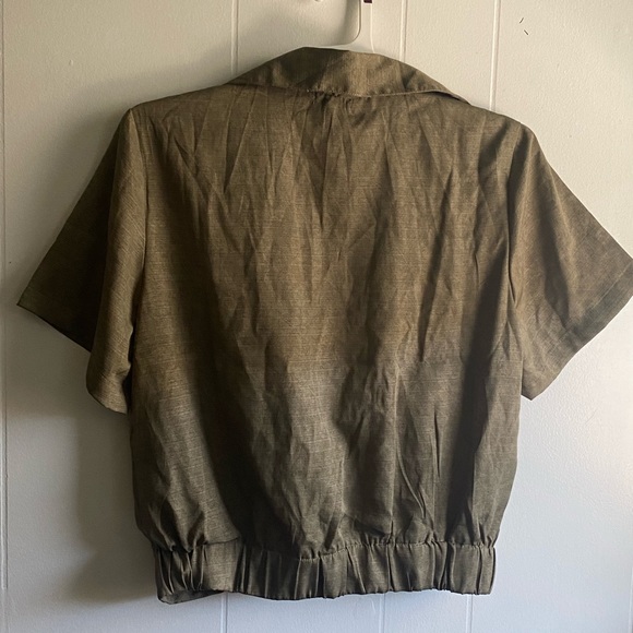 Olive green top with buttons - Picture 2 of 5